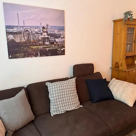Ferienwohnung-altes-gasthaus-am-kreidesee Apartmán *